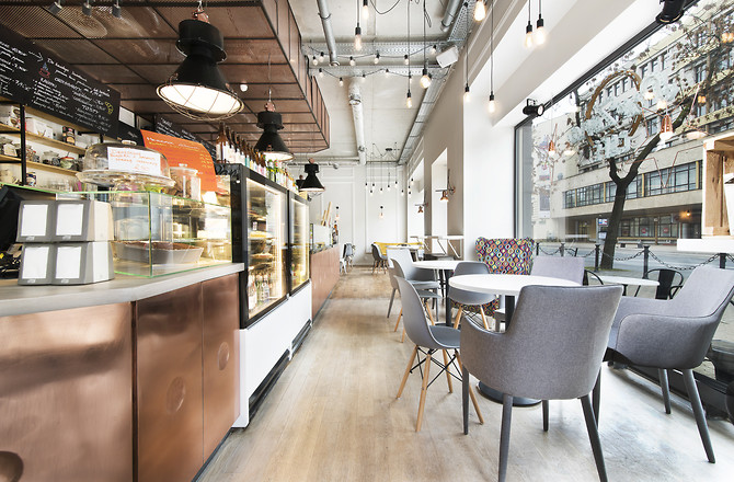 Wnętrze Resturacji ParZona Cafe